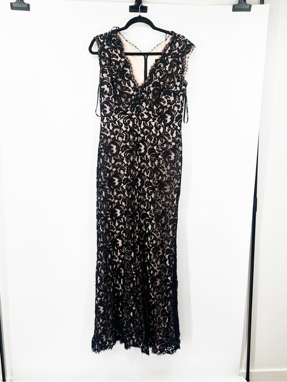 Tadashi Shoji Sleeveless Black Lace Overlay Evening Gown